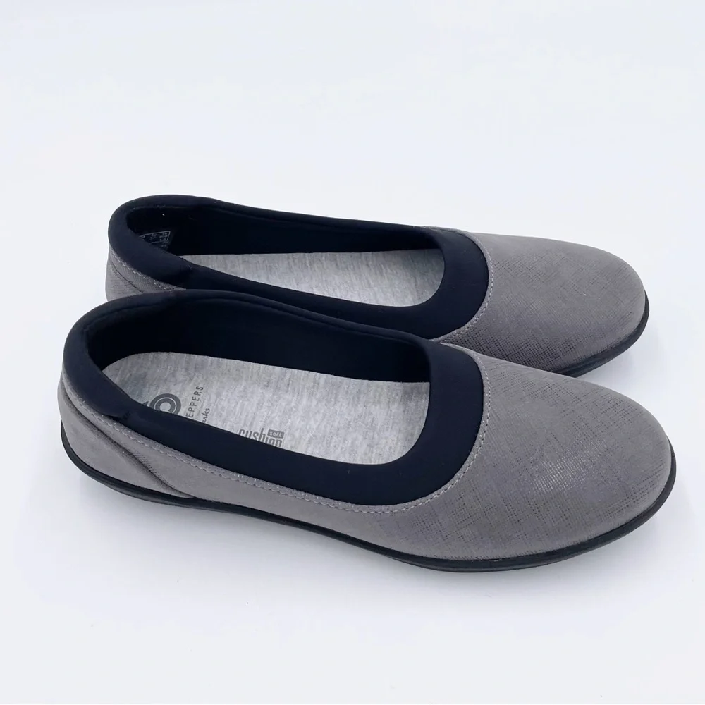 Cloudsteppers by Clarks Women's Ayla Pure Closed Toe Loafers Flats Size 6.5 Grey